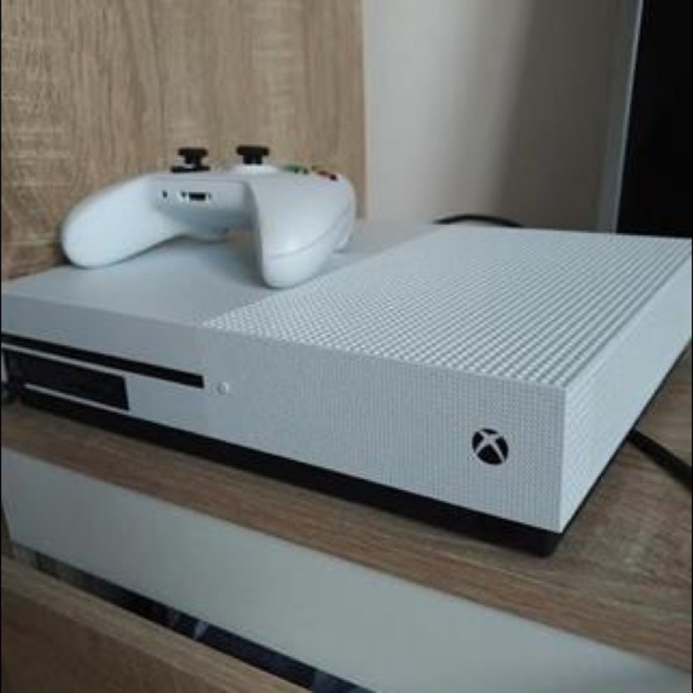 Xbox One S